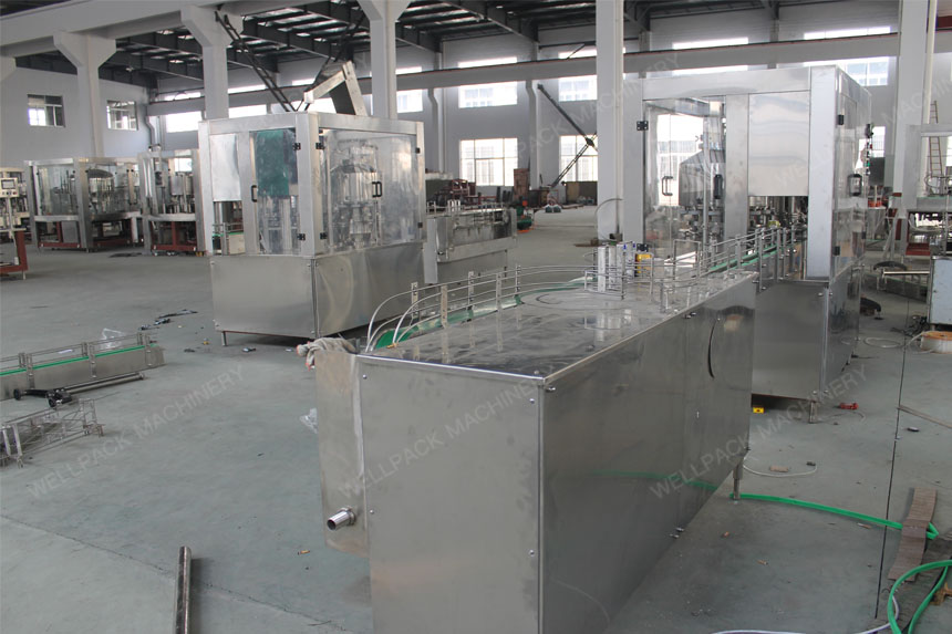 Beverage Canning Machine