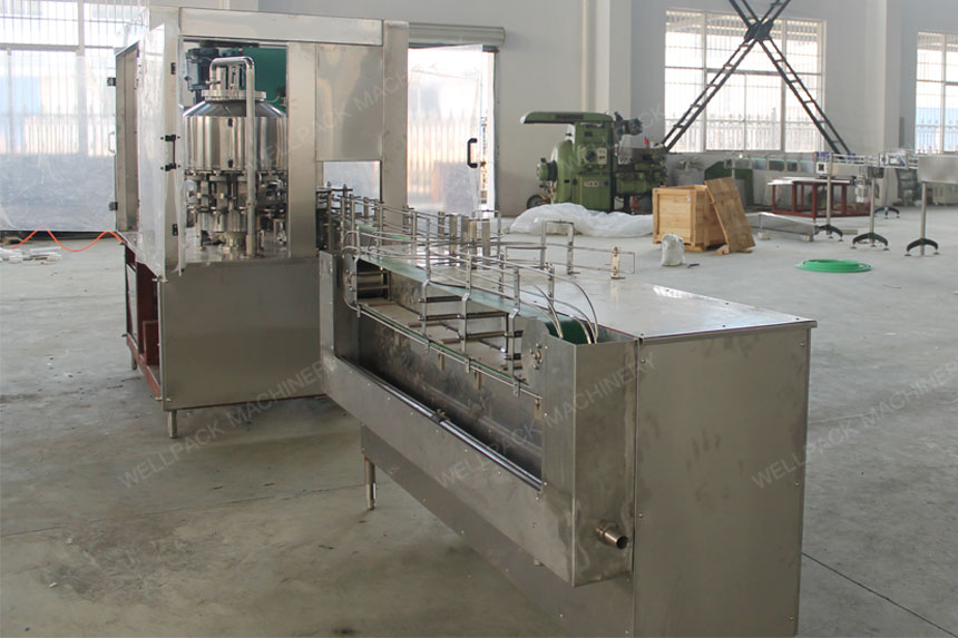 Beverage Canning Machine