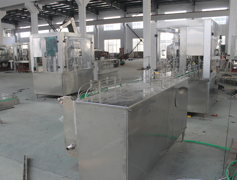 Beverage Canning Machine